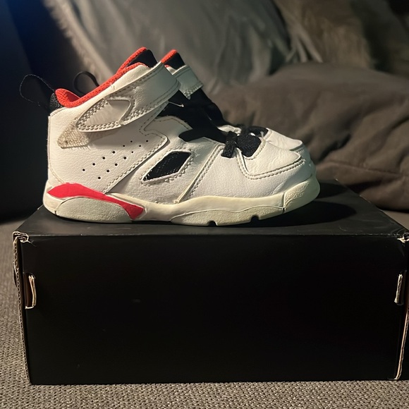 Lightly Worn Jordans Jordan 6 Baby boy Toddler 8c - Picture 3 of 5